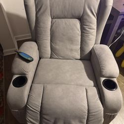 Electric Power Recliner. MUST PICK UP