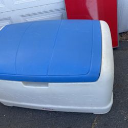 Little Tike Toy Box