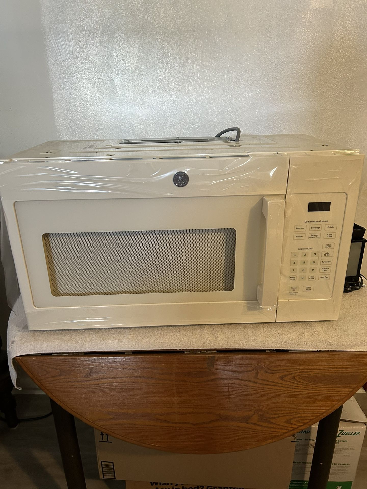 G E Over The Range Microwave Oven Brand New