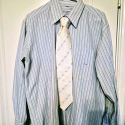 A lot of Men's medium dress shirt 👔 and ties