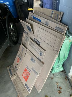 Free: 10 moving boxes and moving blanket