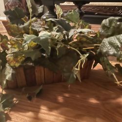 Silk grapevine planter , very nice