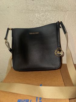 Michael khors side bag in excellent condition