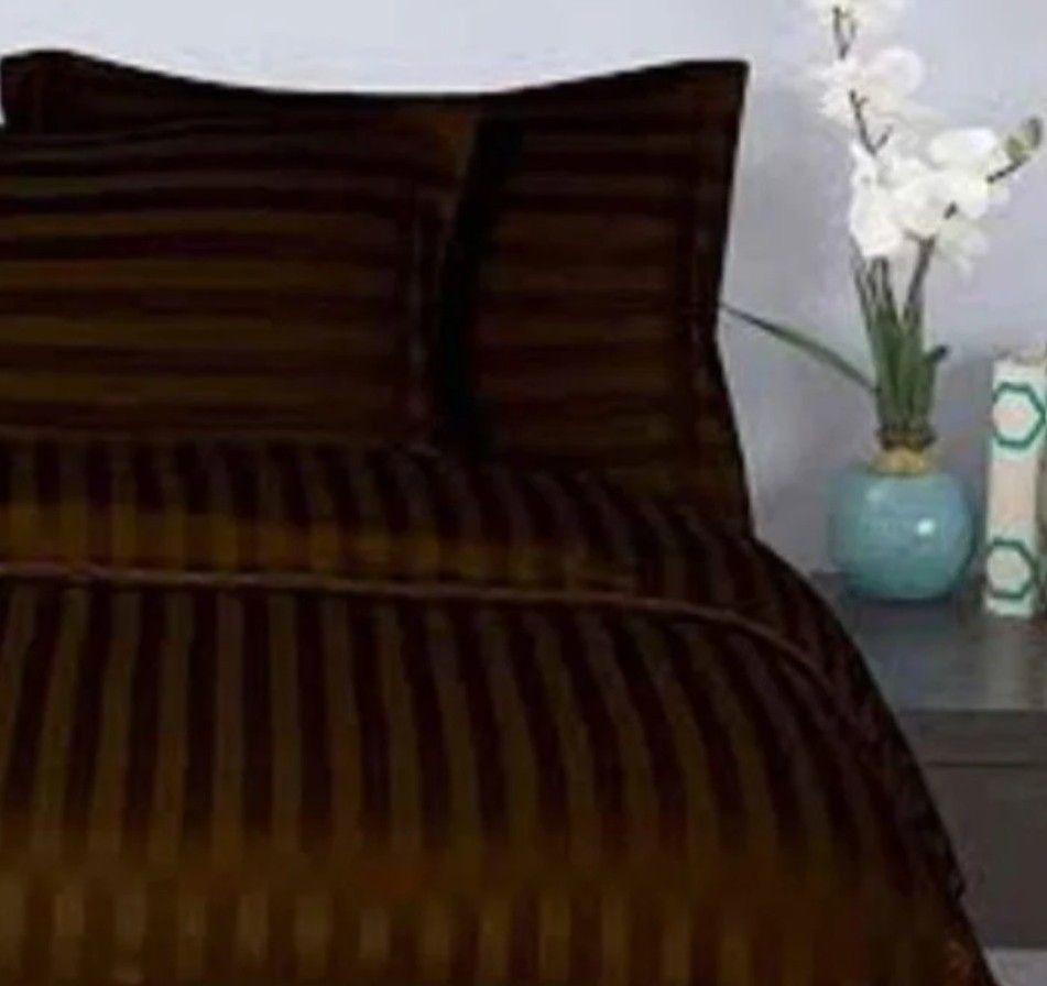 chocolate brown duvet cover with bed skirt - Queen