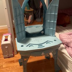 Frozen Vanity