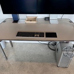 Vell Writing Desk (artefacto)