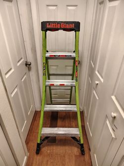 Little Giant King Kombo 5 ft. H Fiberglass Multi-Position Ladder Type IAA 375 lb. cap.