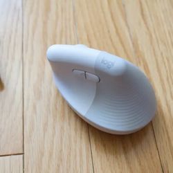 Logitech Lift Vertical Mouse 