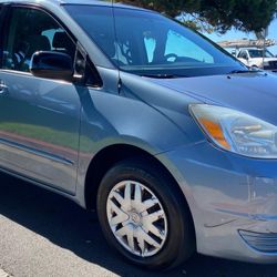 2005 Toyota Sienna