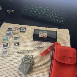 Nintendo  3ds + games + case + chargere