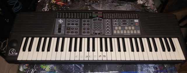 General Music CD30 Keyboard with power cord