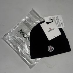 Black Monclier Beanie 