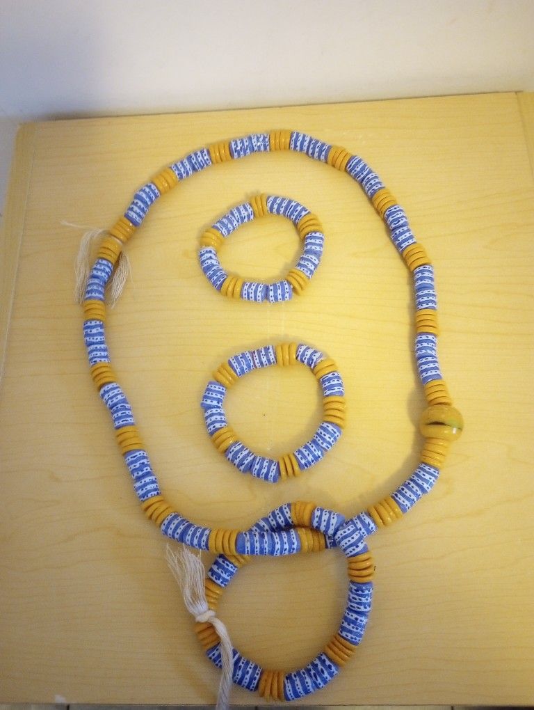 African Handmade Beads Necklace and Bracelets 