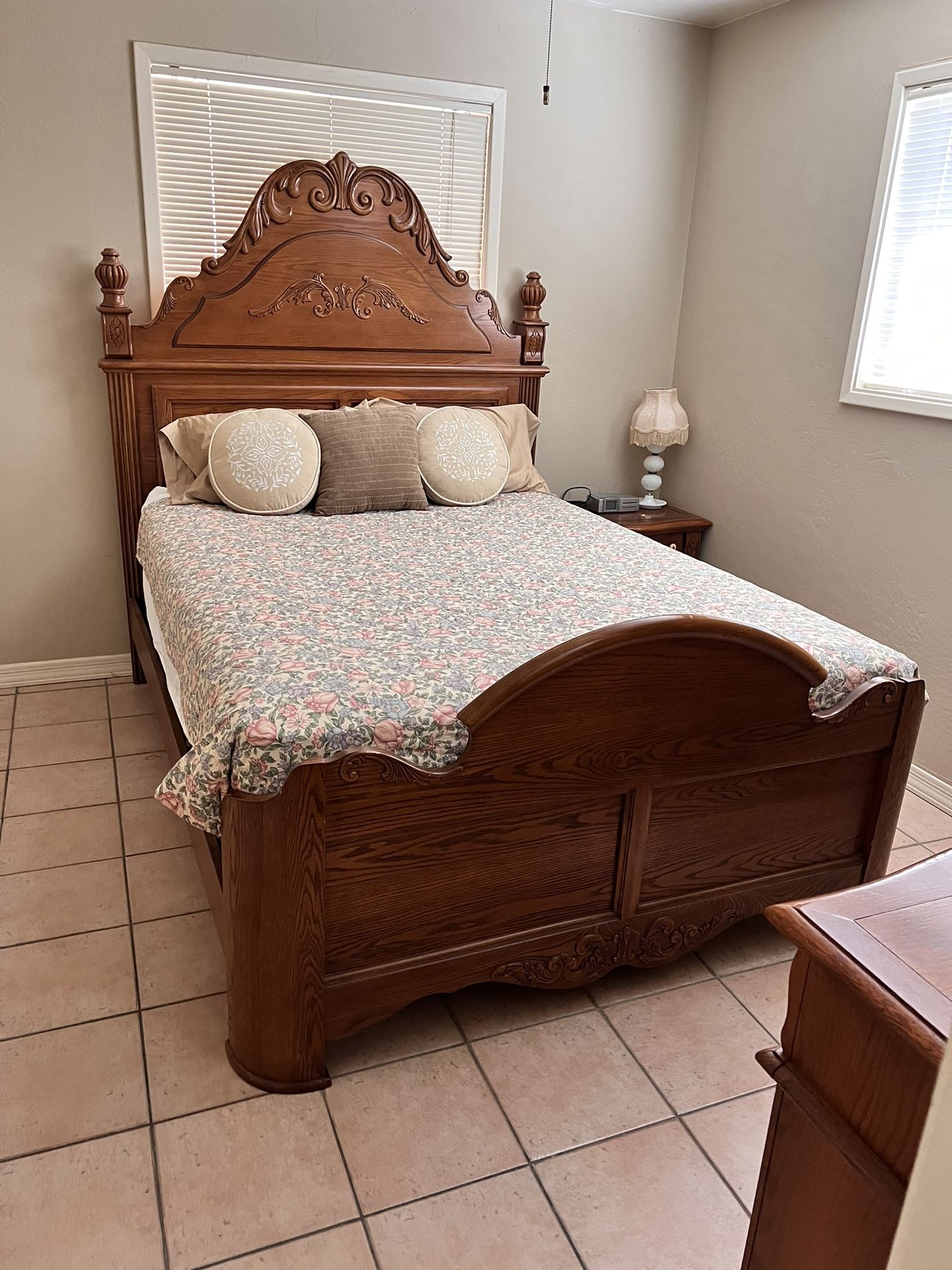 Victorian Queen Bed, 1 End Table, No Mattress/ Box Spring