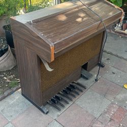 Gulbransen Piano 