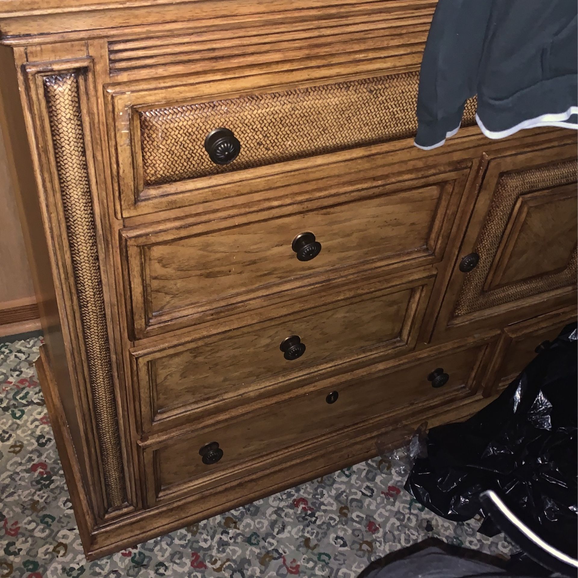 Dresser