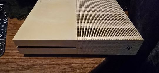 Xbox with cables no controller