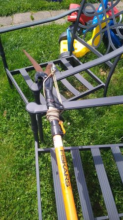 Fiskars 12' pole saw