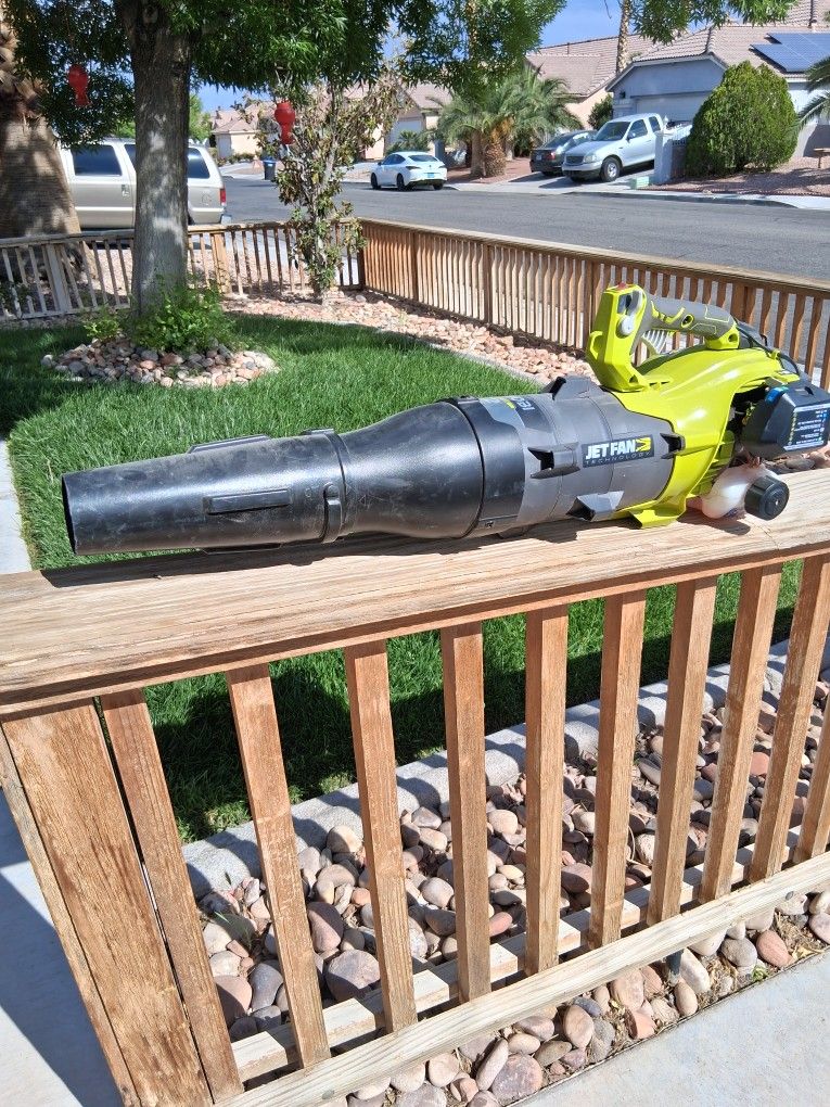 Ryobi Jet Fan Gas Lawn/Leaf Blower