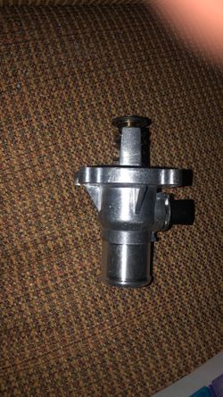 Thermostat housing