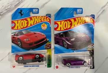 Hot Wheel Ferrari and Bugatti