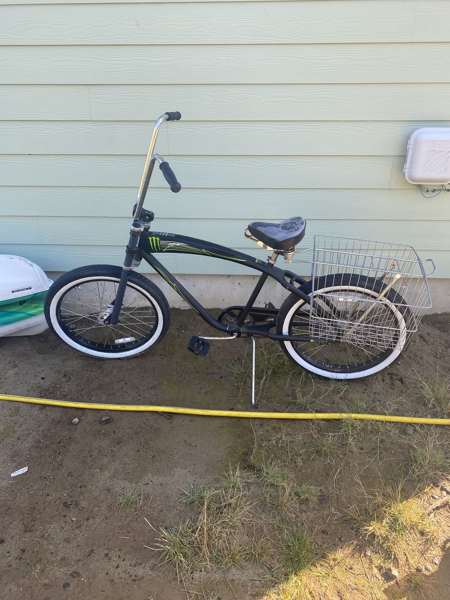 Monster Energy Beach Cruiser 