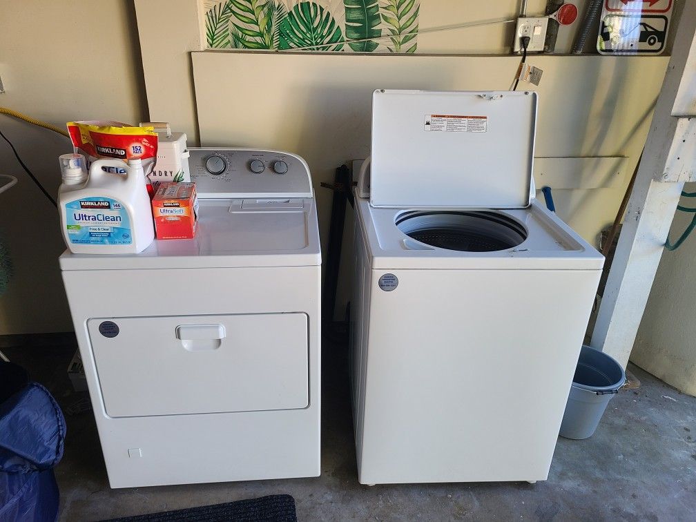 Like New Washer/Dryer ($700)