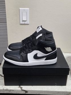 Air Jordan 1 Mid Black White Sneakers