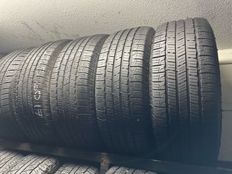 SET OF TIRE 225 60 17 GOODYEAR 85% LIFE