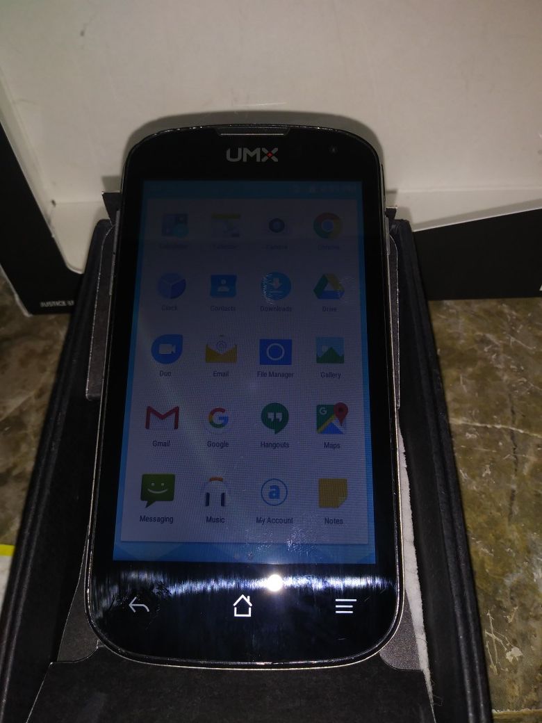 Selling my UMX unimax u673c for Virgin Mobile the phone has service