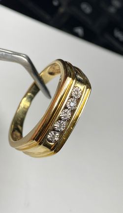 14KT Gold Diamond ring size 9