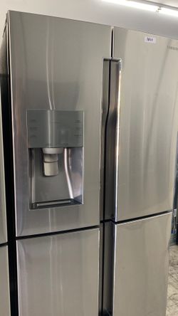 Stainless Steel Samsung 4 Door Fridge!