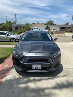 2016 Ford Fusion SE Sedan