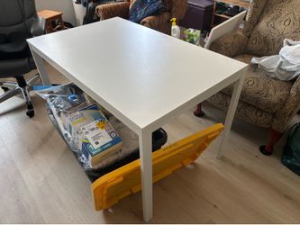 IKEA “vihals” extendable table