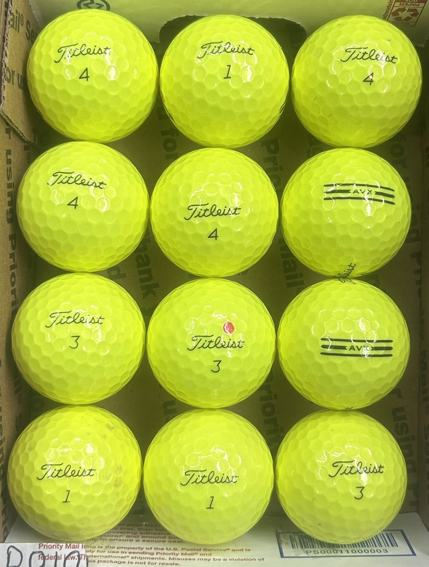 12 Titleist AVX Yellow Golf Balls 5/4a Lot D010