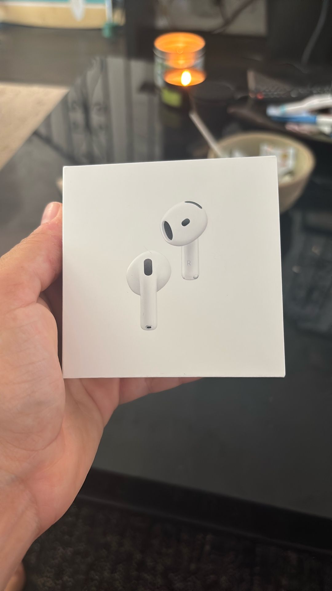 AirPods 4