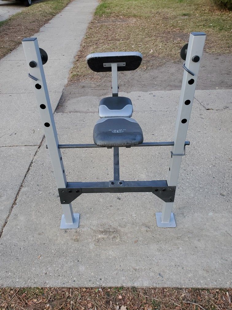 GOLDS GYM XR BENCH
