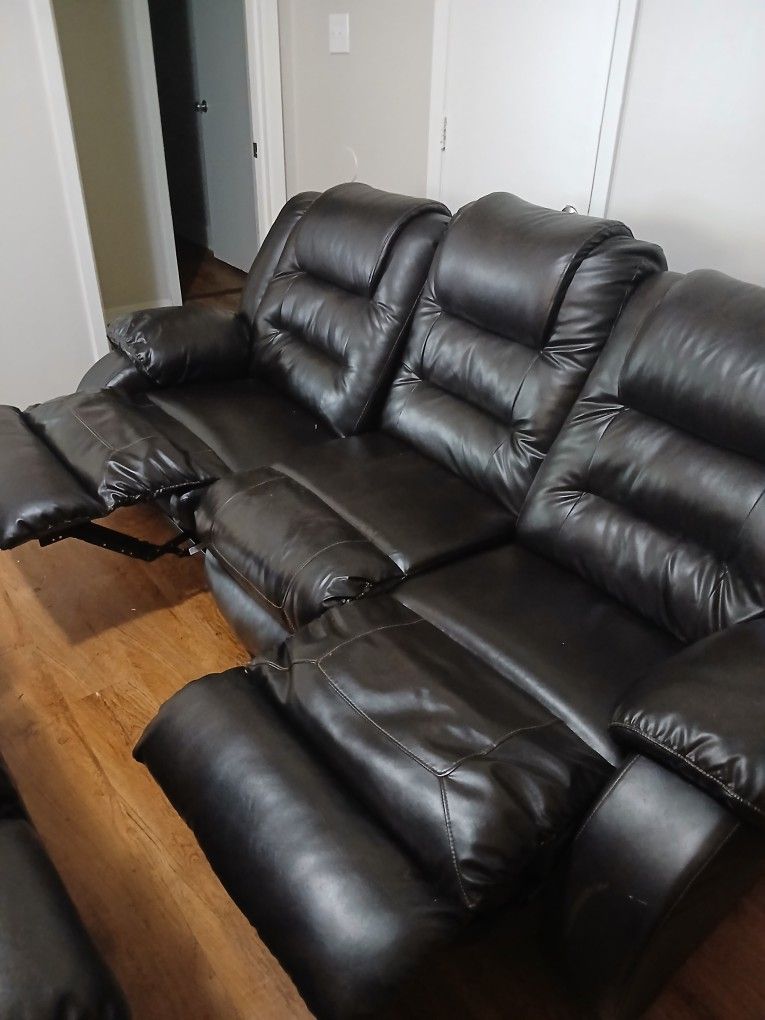 2 PC Sofa And Love Seat Recliner