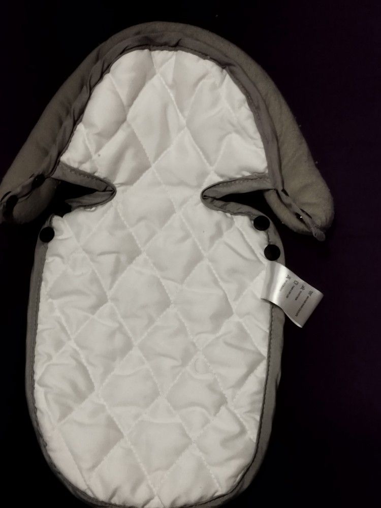 Carseat Head Support For Infants 