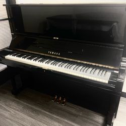 Beautiful and great condition Yamaha U3 Upright Piano
