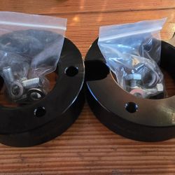 Toyota tundra 1999 to 2006 leveling kit and inner and outer tie rods