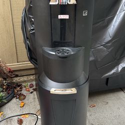 Bottom Loading Water Fountain.  