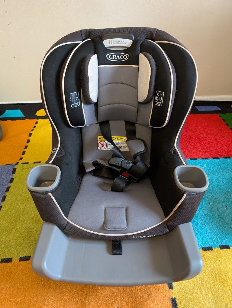Graco Extend2Fit Convertible Car Seat