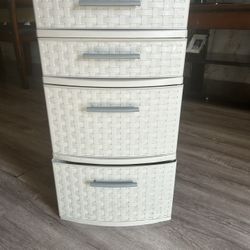 4 space plastic draw 