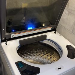 Large Whirlpool Washing Machine