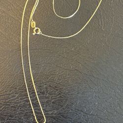 14k YG 'M' Necklace 18 Inches