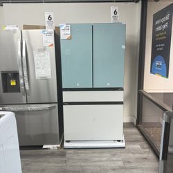 Samsung - BESPOKE 29 cu. ft 4-Door French Door Smart Refrigerator with Beverage Center - Morning Blue Glass