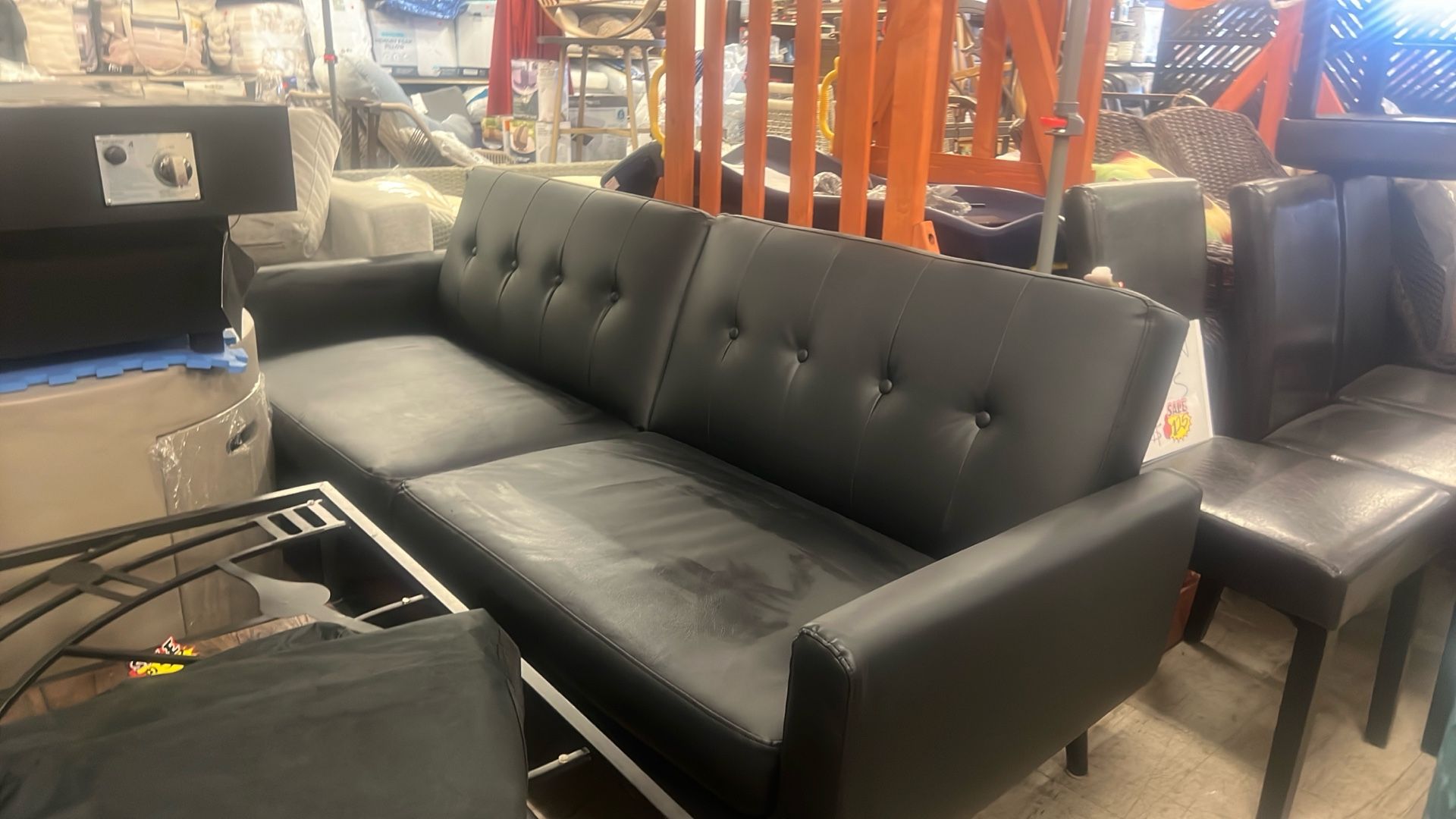 Black Futon