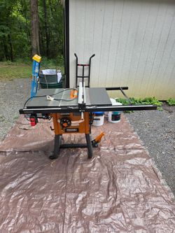 RIDGID Table Saw with Fence and Stand