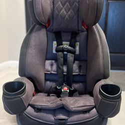 Graco 4Ever Extend2Fit Platinum car seat 